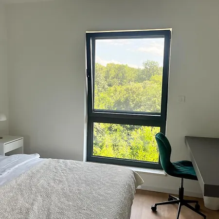The Modern In The Nature With A Pool & Gym Apartamento Kostrena