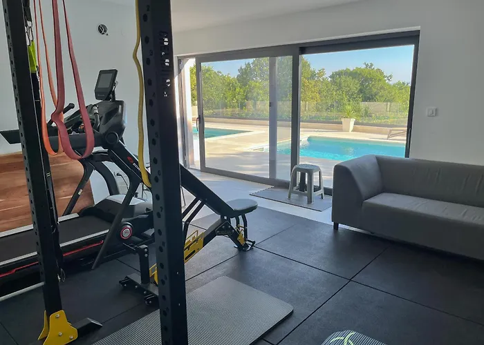 The Modern In The Nature With A Pool & Gym Apartament Kostrena